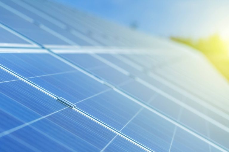 how do solar panels reduce your electricity bill